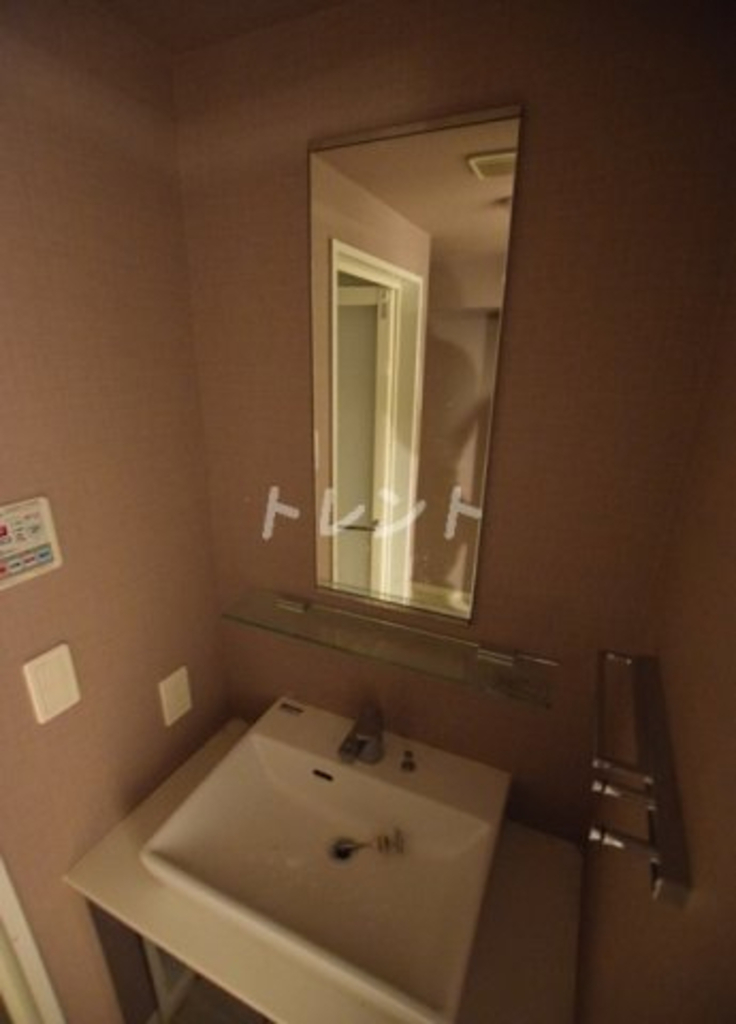 グラントゥルース本郷-702